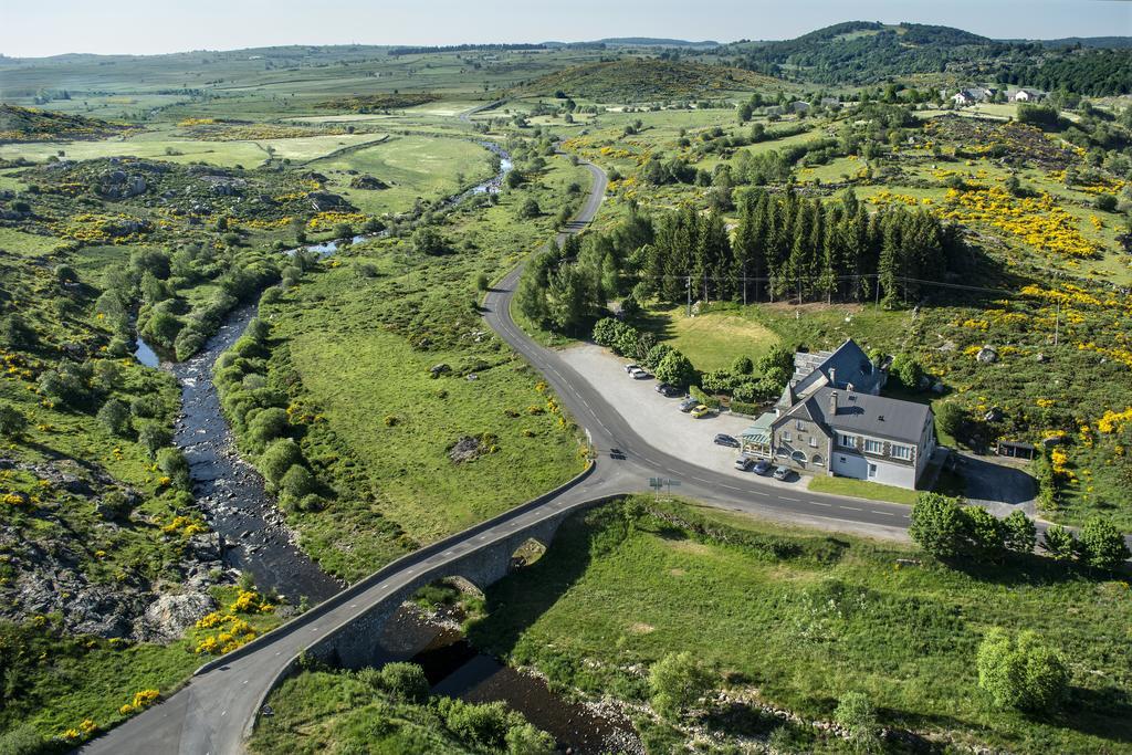 Отель Le Relais De L'Aubrac Насбиналь Экстерьер фото