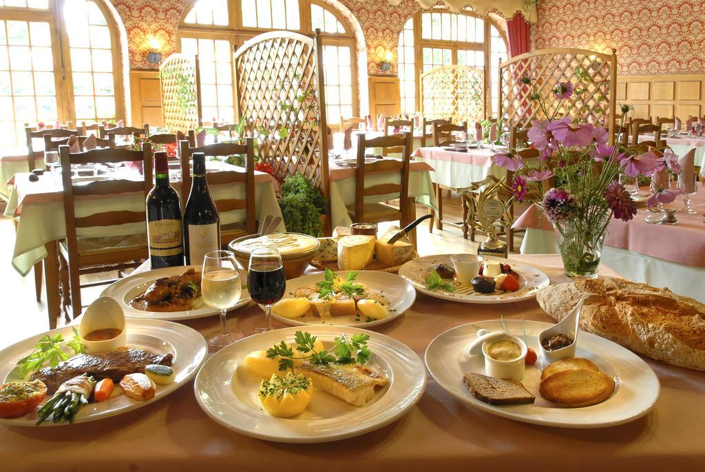 Отель Le Relais De L'Aubrac Насбиналь Экстерьер фото
