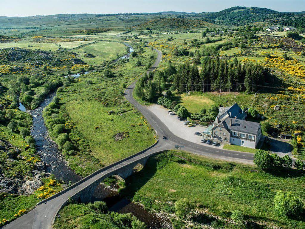 Отель Le Relais De L'Aubrac Насбиналь Экстерьер фото